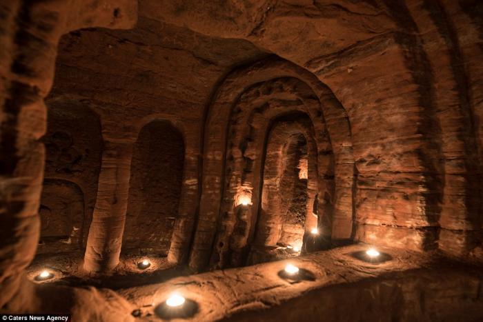 In more recent times, the caves have been used by secret groups to meet, such as modern-day Druids and Pagans. 