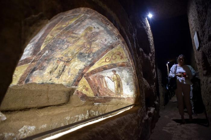 More than 150,000 people may have been buried in the catacombs. 
