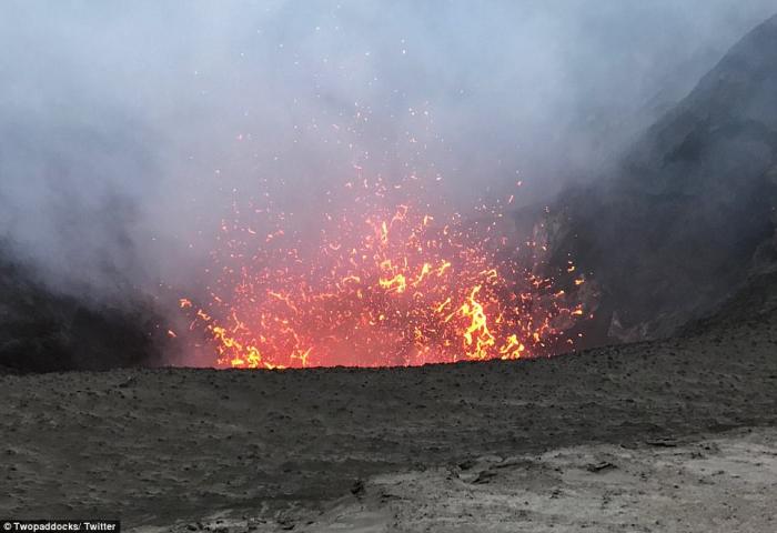 Monaro Volcano is about to erupt on the island of Ambae, Vanatu. 