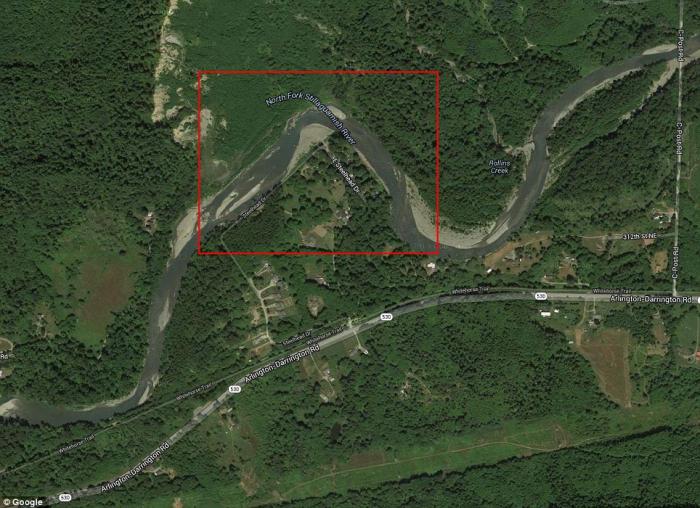 A massive mudslide occurred in rural Snohomish County about 55 miles north of Seattle, Washington st A massive mudslide occurred in rural Snohomish County about 55 miles north of Seattle, Washington st