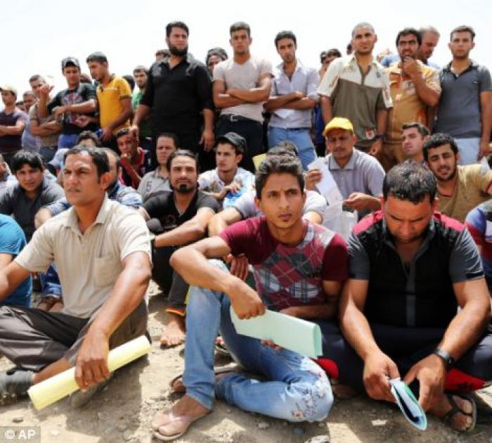 Thousands of Iraqis have volunteered to fight the insurgents that threaten the stability of their co Thousands of Iraqis have volunteered to fight the insurgents that threaten the stability of their co