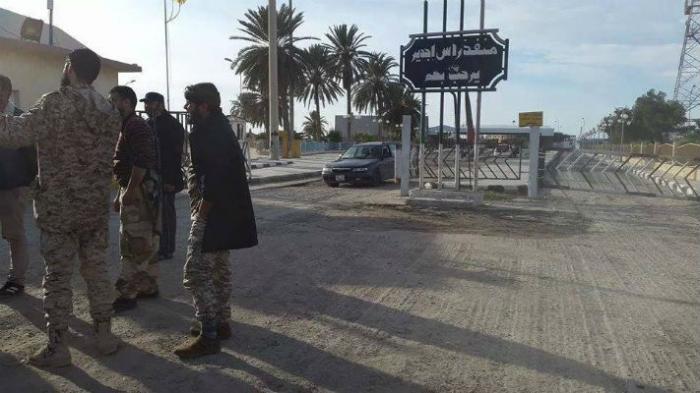 Forces loyal to the retired general Khalifa Haftar have successfully conquered Rass Jedir in the bor Forces loyal to the retired general Khalifa Haftar have successfully conquered Rass Jedir in the bor