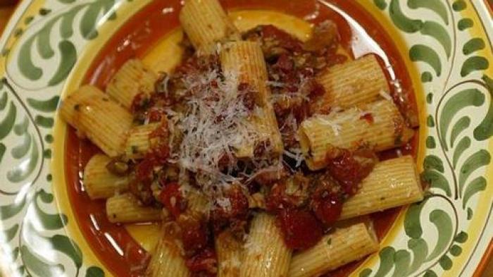 Rigatoni with Mushrooms and Pancetta 